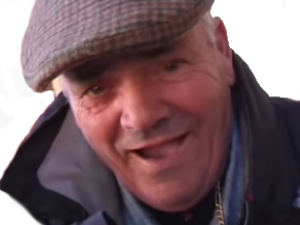 casquette beret rigole risitas moqueur