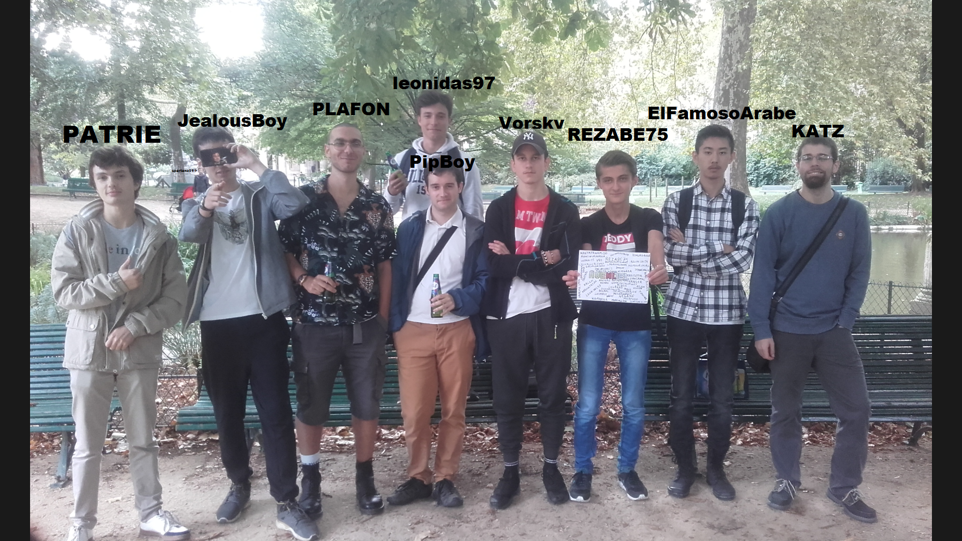 avec pseudos la photo dedi risitas a avenoel de