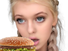 mignonne-loren-faim-ado-ange-gray-bebunw-food-manger-femme-belle-other-fast-fille-burger