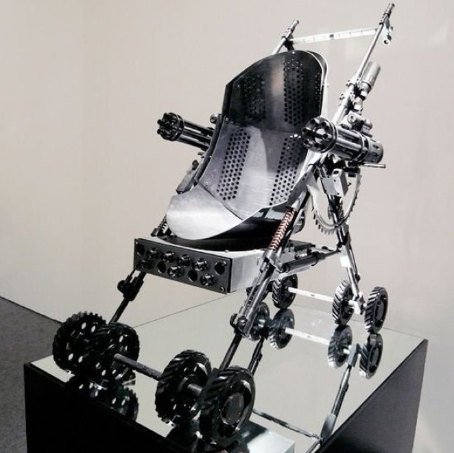 mitralleuse arme poussette