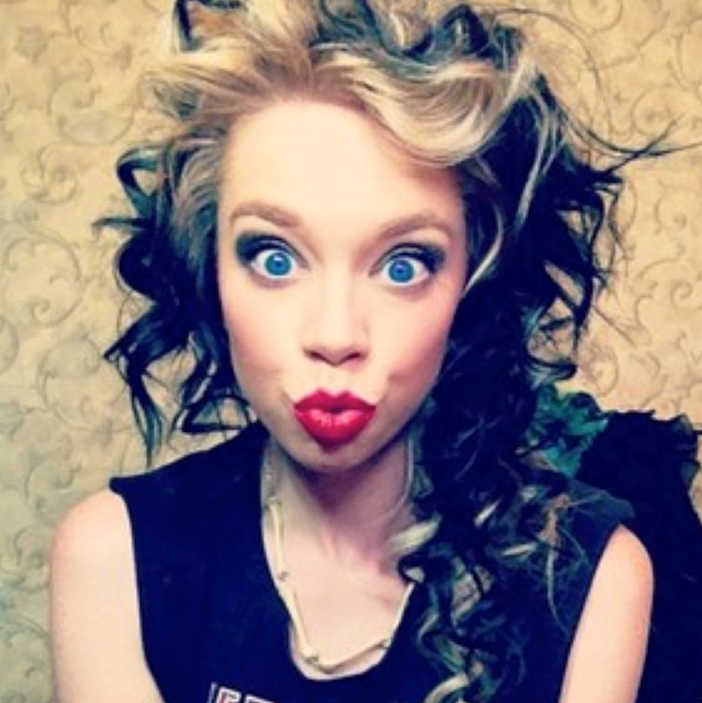 duckface biz biatch bisou kiss other