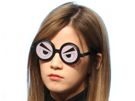 lunettes-other-chorong-kpop-apink-fache-angry