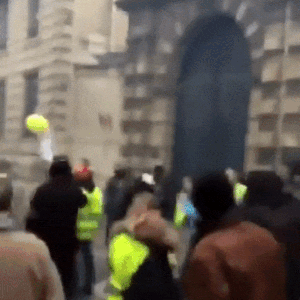 gif porte fenwicked risitas fenwick