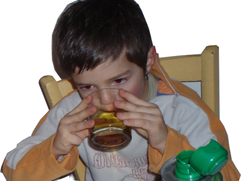 sueur risitas boire rage enfant tasse