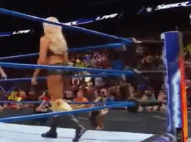 victime laisse reine sycorin gif grande james ellsworth wwe tipoune avn carmella soumis