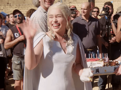 gif emilia clark got daenerys