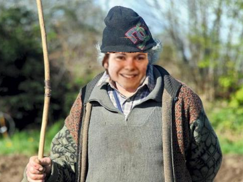 mieux jujufitcat traire vache est auxane paysan