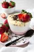 vanille-cuisine-risitas-fraise-parfait-mug-dessert