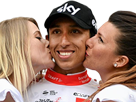 kiss-ineos-egan-de-maillot-win-froome-gagnant-jaune-bernal-cyclisme-hotesses-france-sky-bisou-winner-tour-other