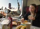 fin-york-train-de-greta-liberte-destruction-statue-ecologie-petit-new-la-du-thunberg-other-monde-dejeuner