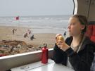 repas-train-thunberg-petit-plage-other-ecologie-greta-ocean-indien-inde-dejeuner