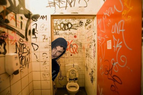 sale risitas minuit graffiti wc