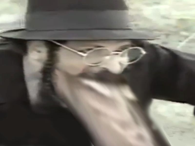 bouche nez deforme rieur larry juif rire rabbi politic