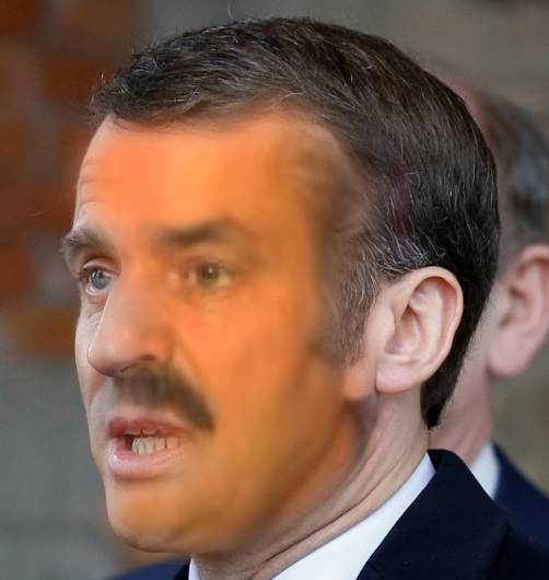 jesus risitas macron