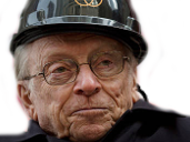 larry tours avion silverstein casque