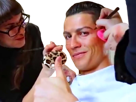 ronaldo-content-other-sourire-daccord-ok-pouce-maquiller-maquillage