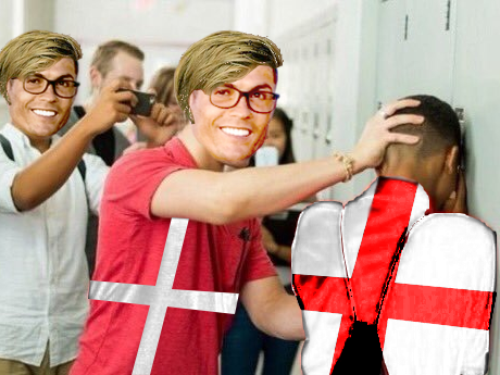 foot angleterre ronaldo sport danemark football victime cr7