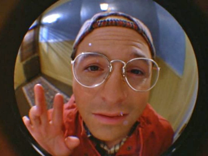 judas costanza porte coucou george optique seinfeld magique risitas oeil oeilleton