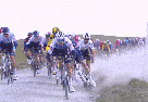 chute-velo-julian-alaphillipe-strade-bianche-blanc-champion-cyclisme-cycliste
