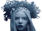 anya-taylor-joy-olga-northman-robert-eggers-film-viking-couronne-fleurs-bleu-blonde