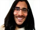 benzema-lacrim-malaise-arrete-cheveux-longs-sourire-lunettes