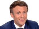 macron-sourire-rire-le-pen-debat-presidentielle-2022-chad