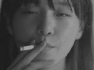 park-gyu-young-smoke-fume-portable-coreenne-actrice-noiretblanc-gif