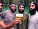 talibans-biere-afghanistan-terroristes-alcool-neuralblender-neural-blender-ia-islamistes-musulmans