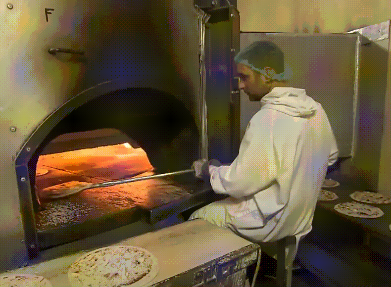 boucle pizza metier esclave usine agroalimentaire salariat