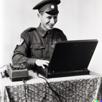 complot-technologie-cache-sovietique-soldat-1943-ordinateur-portable