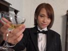 muffins-jav-sora-shiina-actrice-based-department-verre-costume-tomboy-alcool-classe-aaaaa-noeud-papillon
