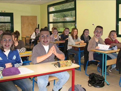 classe retourne regarde owen stresse angoisse peur