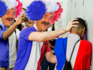 perruque-risitas-cheveux-drapeau-france-belgique-bully-francais-coupe-du-monde-sabotage-defaite