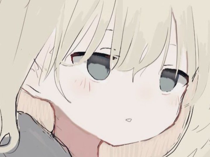 kikoojap fille blonde sans expression vide