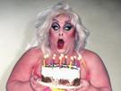 divine-gateau-surprise-anniversaire-drag-queen-caca