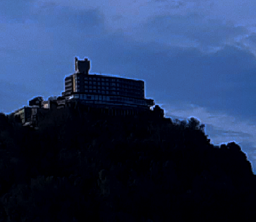 base secrete edifice chateau batiment