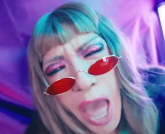 grognasse japonais rouge_a_levres superficielle femme