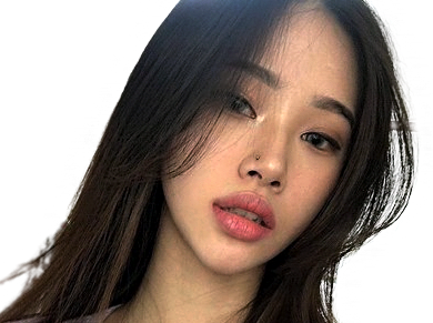 asiatique belle regard piercing