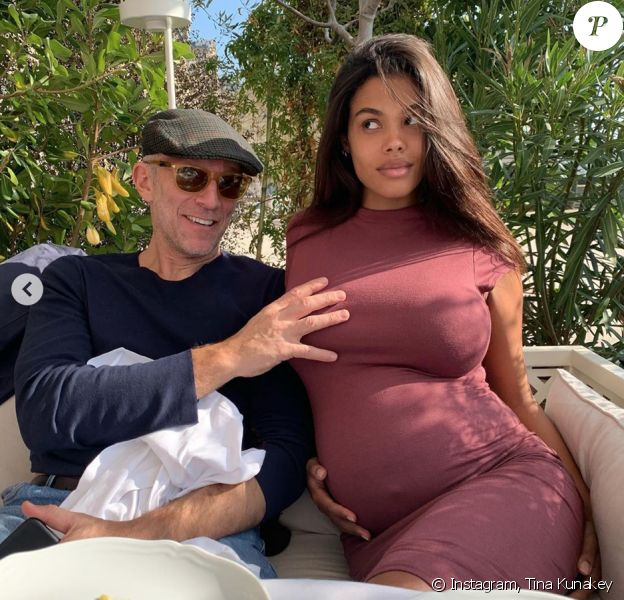 glandilus cassel ebony busty racial breast afro sista nigga mixed cocolate twix chocolate aby tit