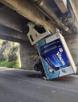 viagra-renault-master-camion-coince-accident-pont-ridicule