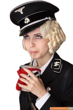 nazi ss femme blonde aryenne aryen casquette waffen boire egirl