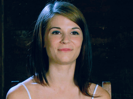 face visage fille girl sensi pearl brune rire rigolade oui daccord ok laugh