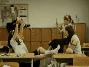 tara ecole etudiante kpop coreenne fatigue reveil gif