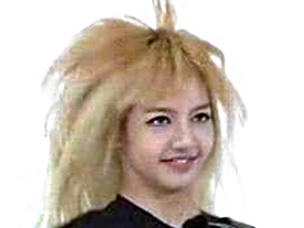 lisa decoiffee troll regard zinzin zinzoline blackpink kpop cheveux