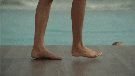 femme-pieds-pied-femmes-jambes-feet-marche-fille-filles
