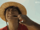 one-piece-pirate-serie-live-action-netflix-gif-monkey-d-luffy