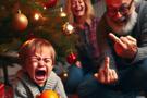 noel-christmas-pere-enfant-famille-vieux-boomer-fuck-doigt-pleure-chiale-cadeau