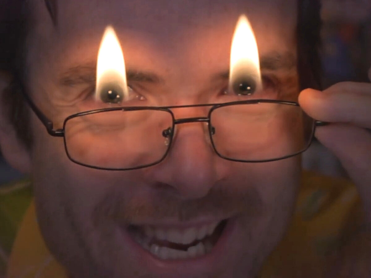 jdg fred possede fou zinzin yeux regard feu flamme flammes jeuxjaponaisenvrac tinnova