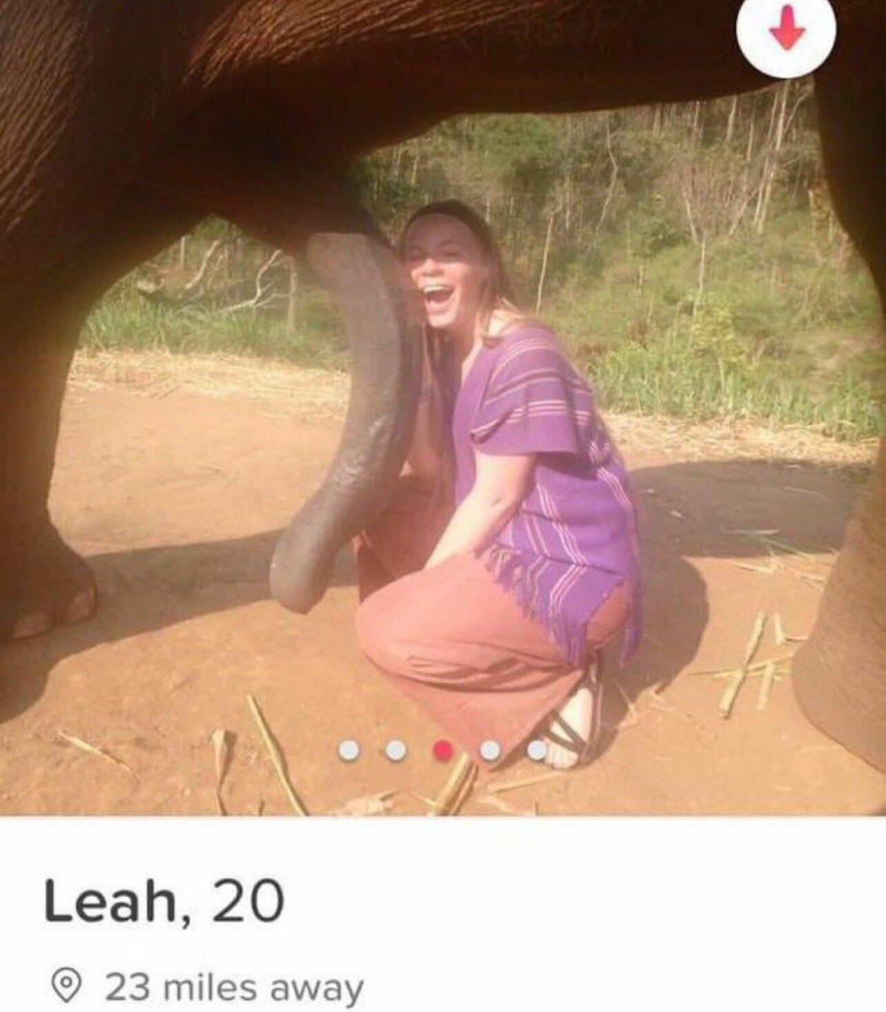 femme meuf fille tinder elephant hihi leah 20 ans