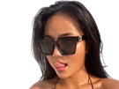 asiatique-modele-photo-langue-lunettes-soleil